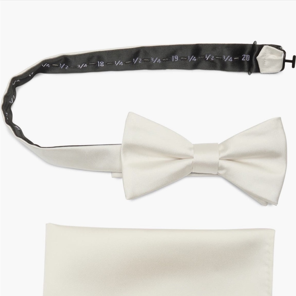 NORDSTROM RACK Silk Bow Tie and Pocket Square Set in white/cream